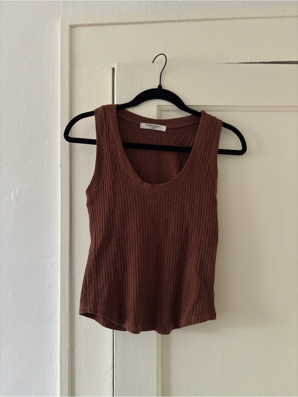 Project Social T Los Angeles Ribbed Scoop Neck Tank in Earthy Mauve